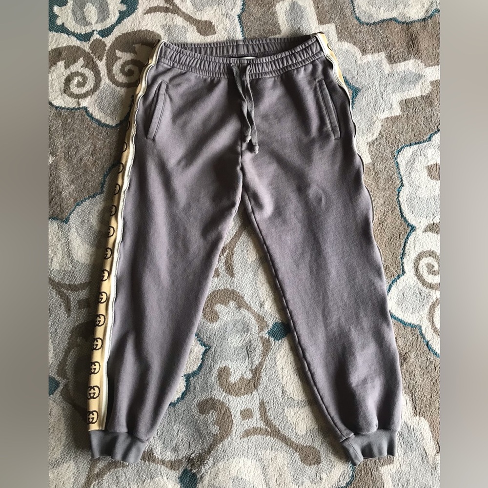 Gucci Gray Sweatpants with Beige Logo Stripe - Picture 2 of 6